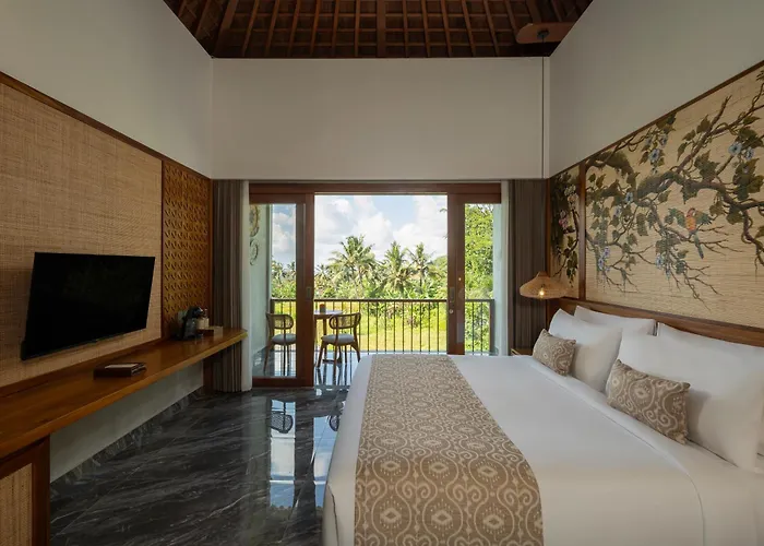 Emana Akatara Hotel