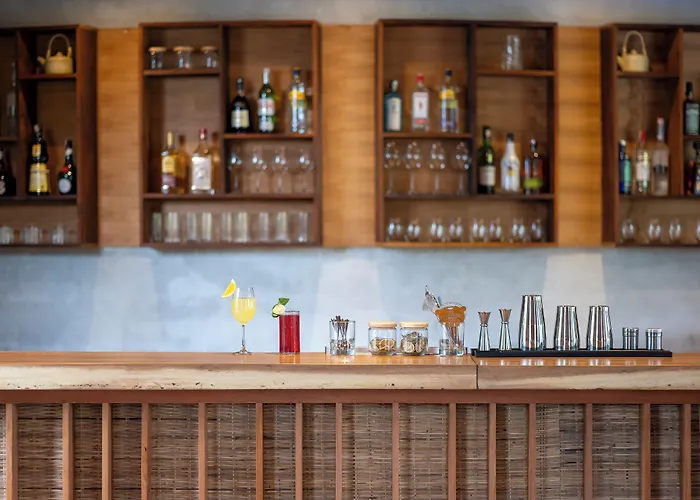 Emana Akatara Hotel 4*