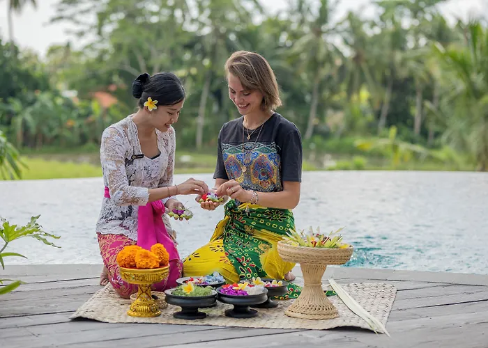 Hotel Emana Akatara
