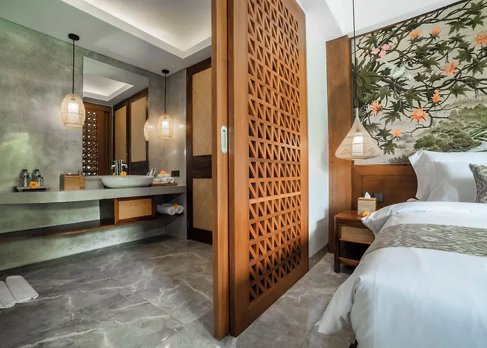 Emana Akatara Hotel 4*